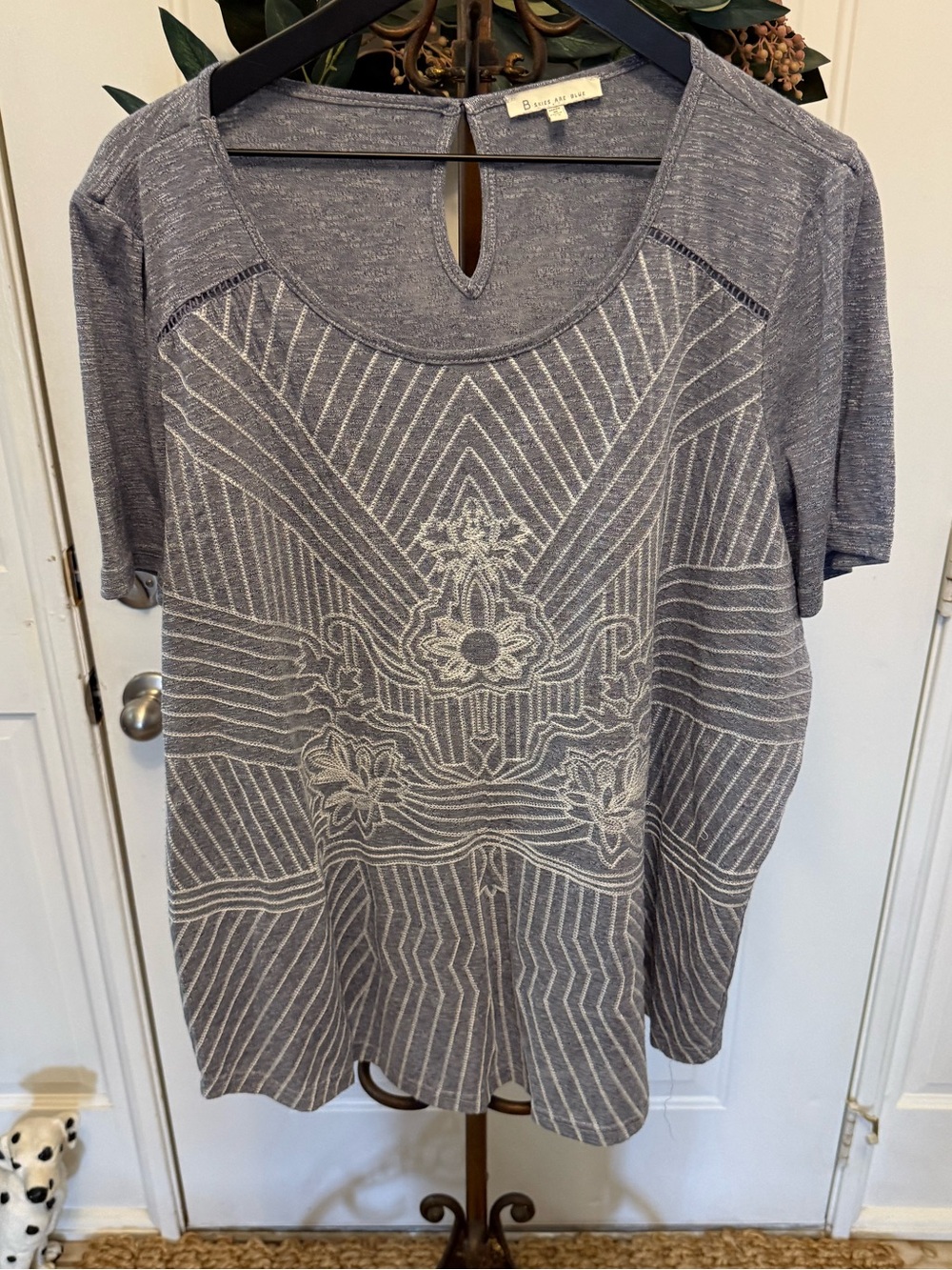 Skies Are Blue Art Deco Embroidered Floral Top 2X